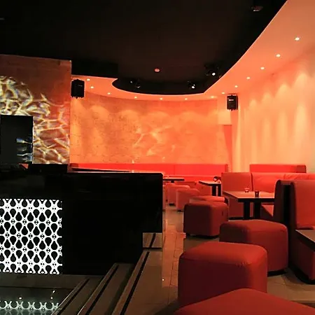 Della Notte Hotel